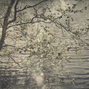 Hipstamatic Fotos von Refkletionen der Sonne auf dem See