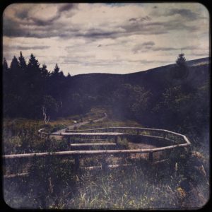 Hipstamatic Foto eines Wanderweges